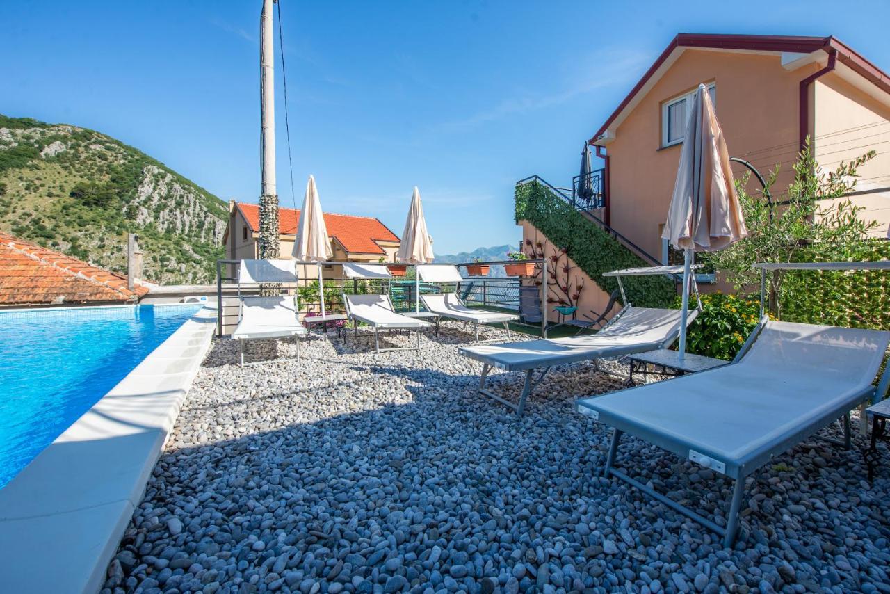 Apartments Golden View Котор Экстерьер фото